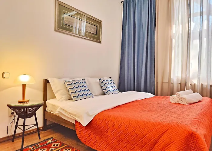Moon Apartments - Tole Bi 45,6 Center