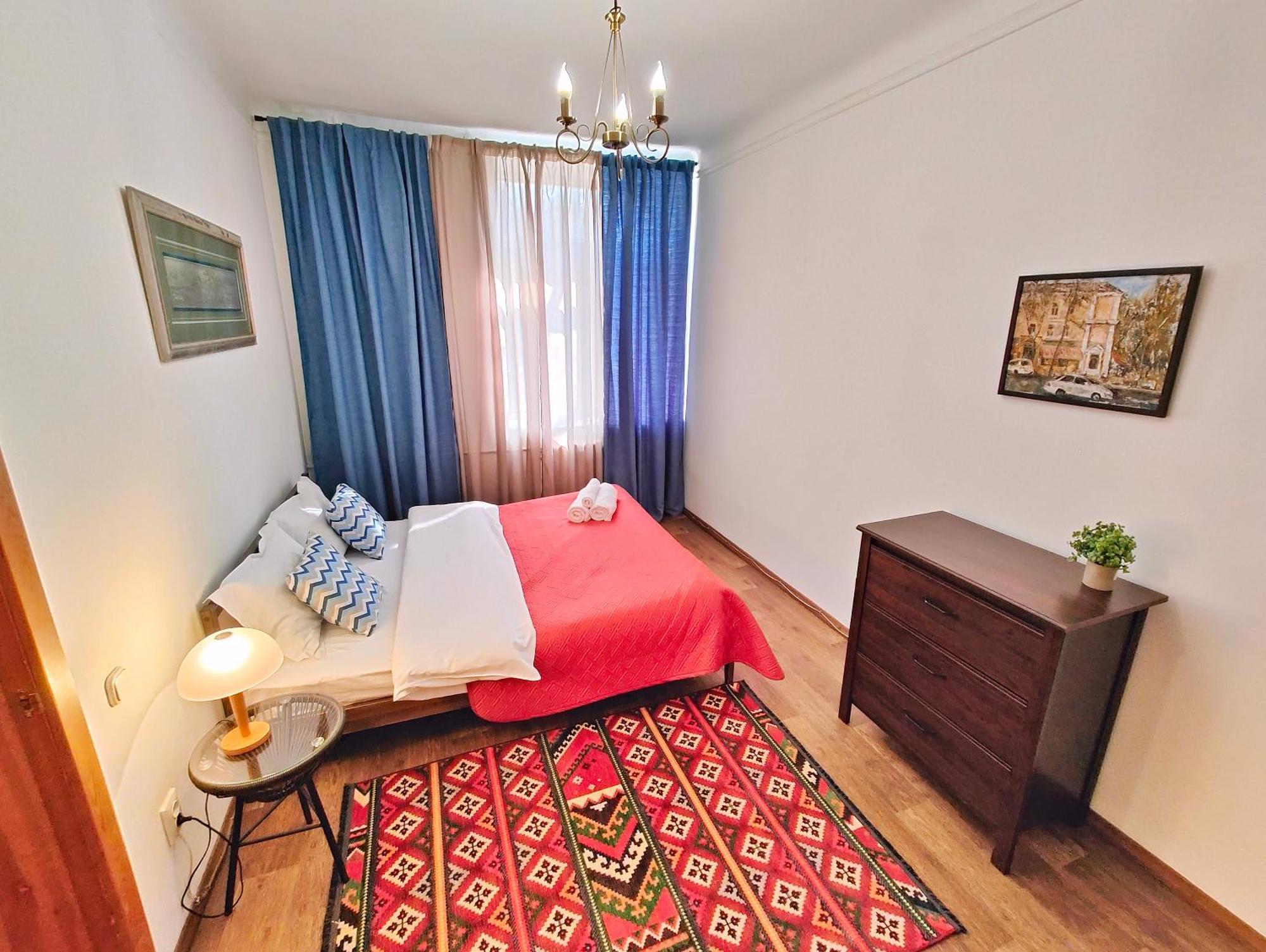 Moon - Tole Bi 45,6 Center Apartment *